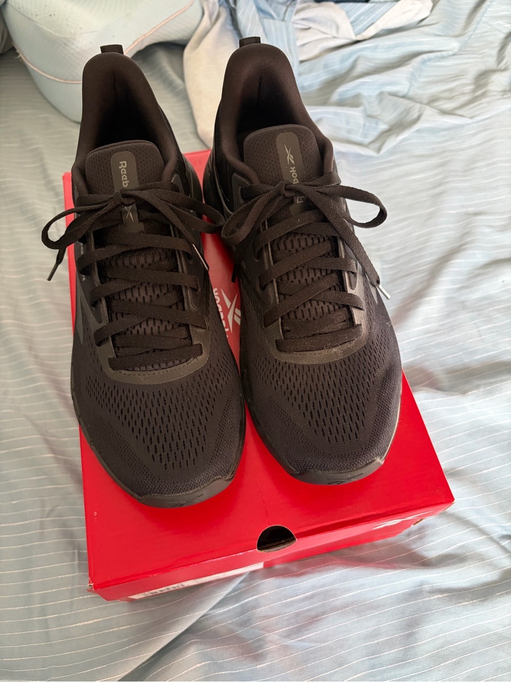 Reebok Men’s Black Athletic Training Sneakers